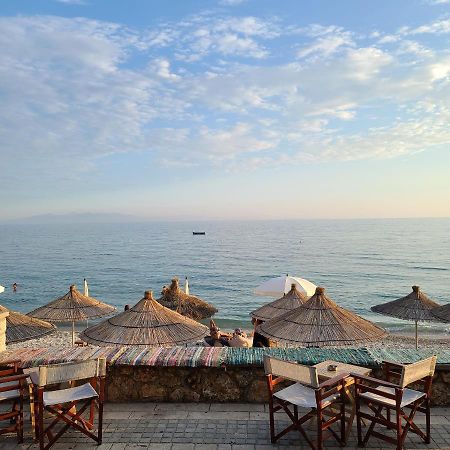Sunset Boulevard Hotel Кепаро Екстериор снимка