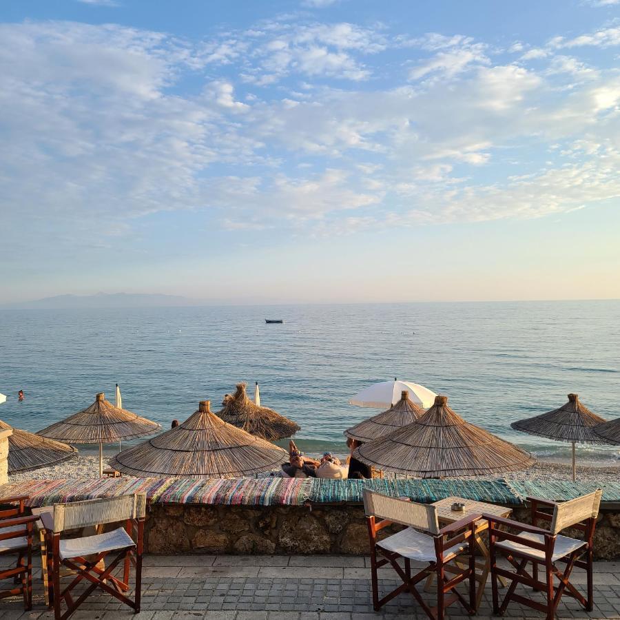 Sunset Boulevard Hotel Кепаро Екстериор снимка