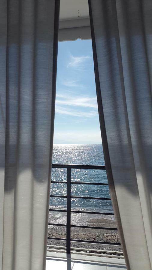 Sunset Boulevard Hotel Кепаро Екстериор снимка
